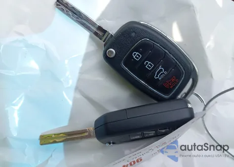 2018 Hyundai Tucson Se from USA, damaged, VIN KM8J23A48JU672007